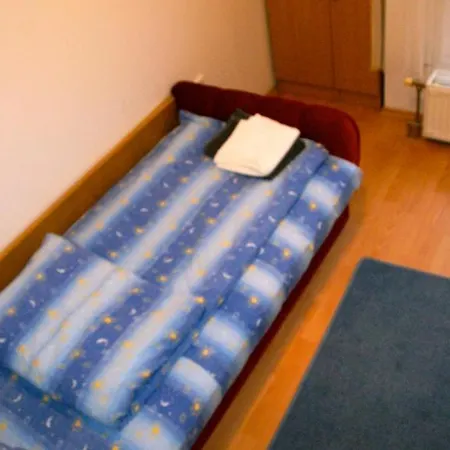 Apartment Orczy Apartman